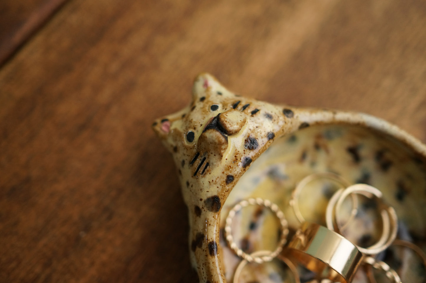 Leopard Holder