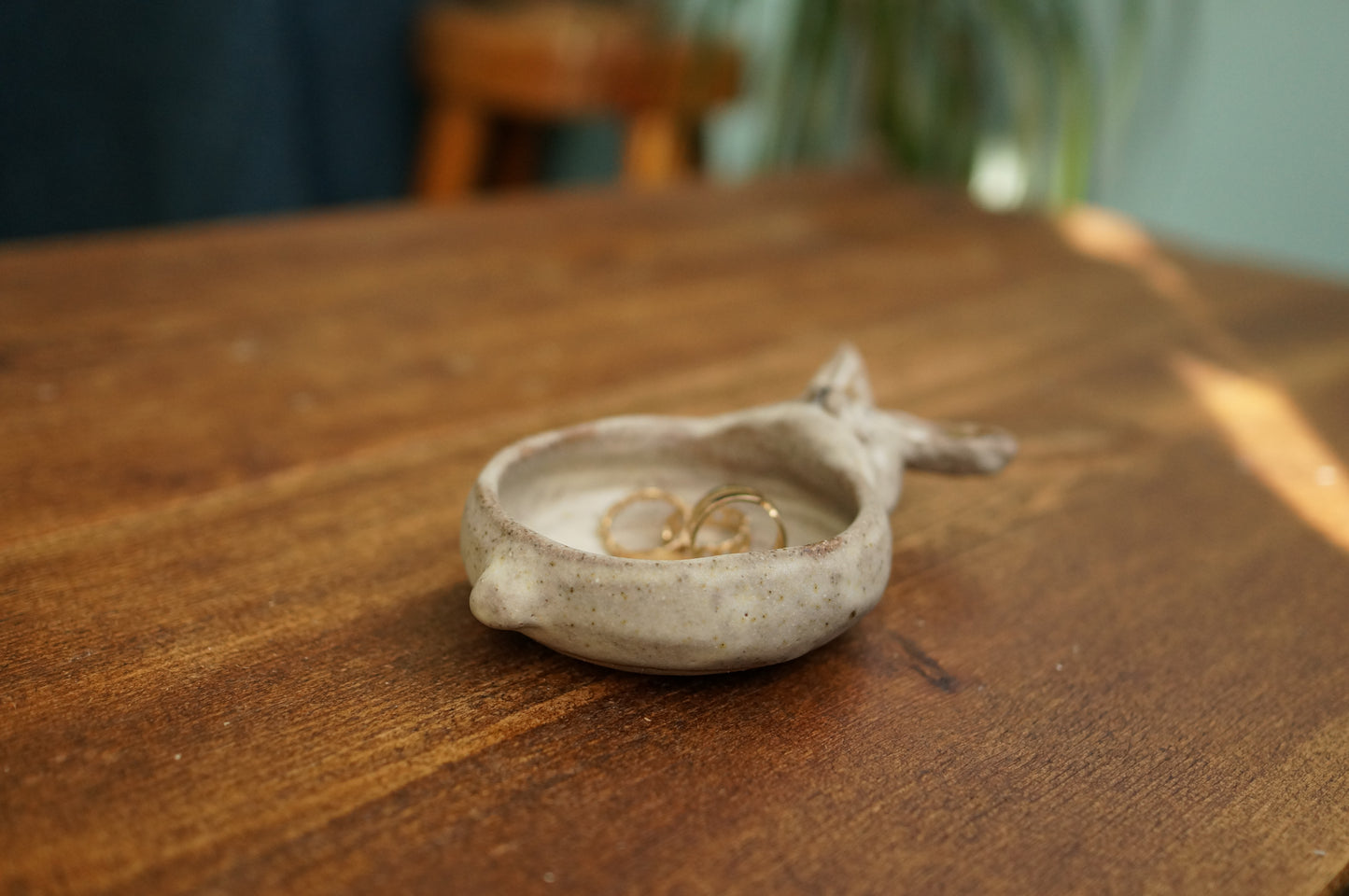 Rabbit Holder