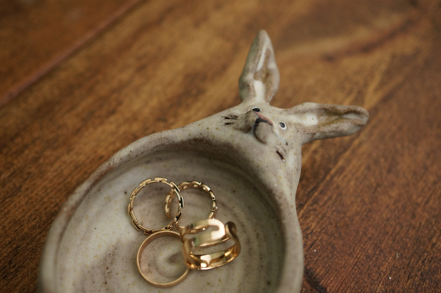 Rabbit Holder