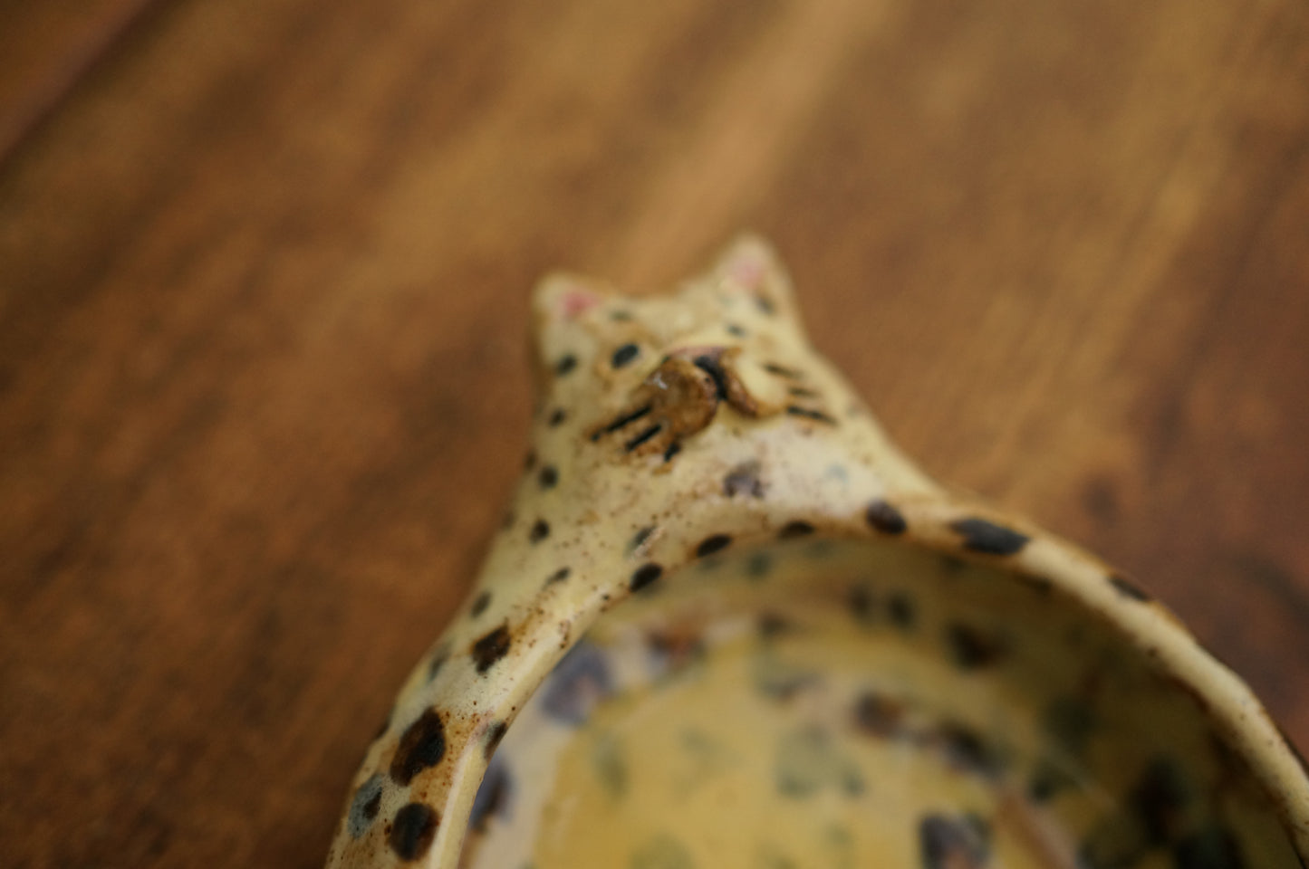 Leopard Holder