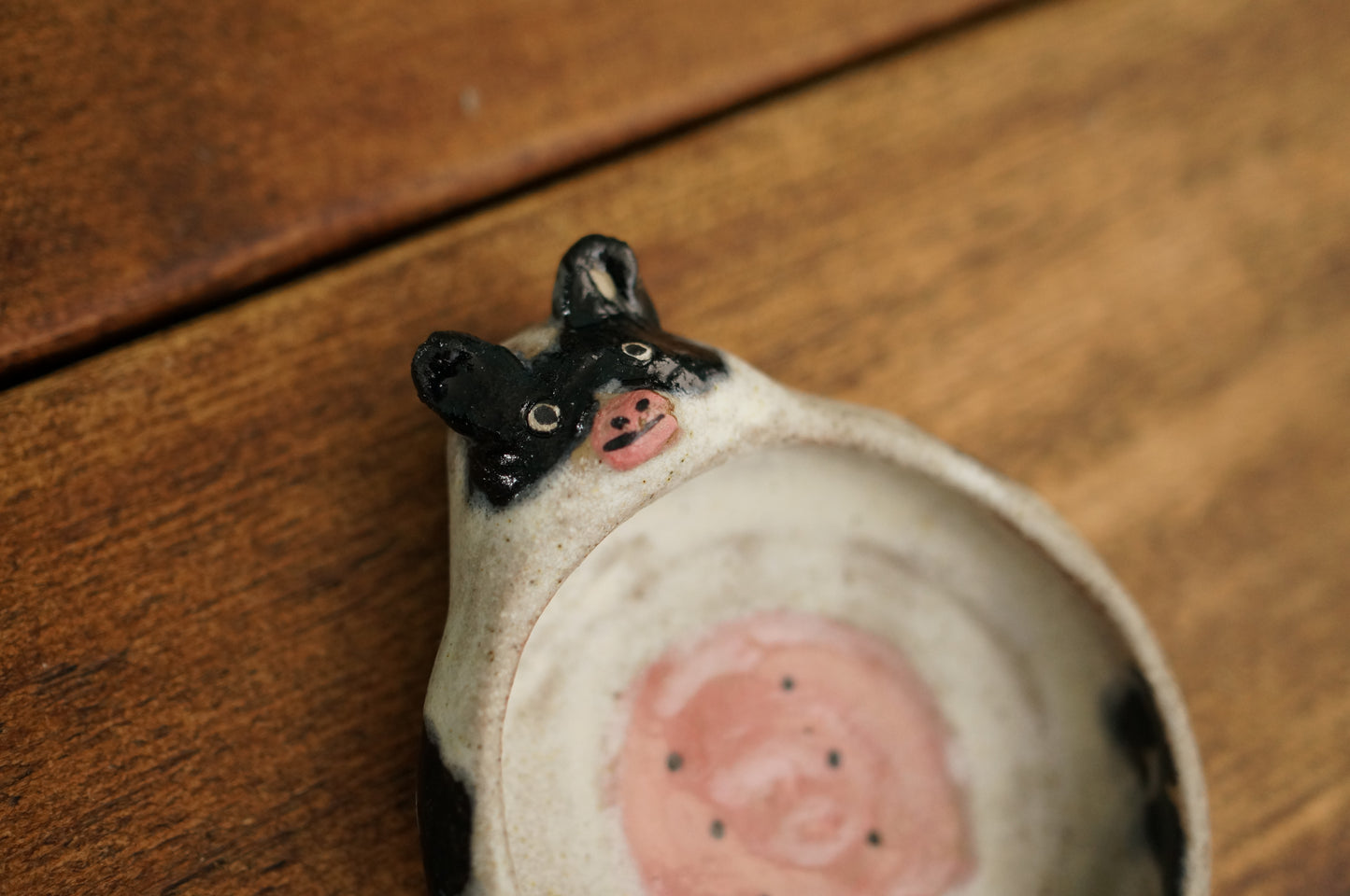 Cow Holder
