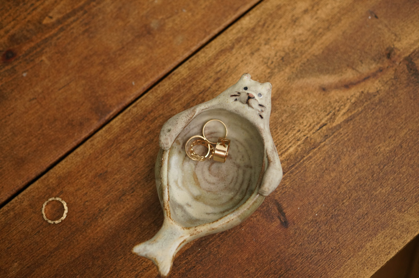 White Cat Mermaid Holder