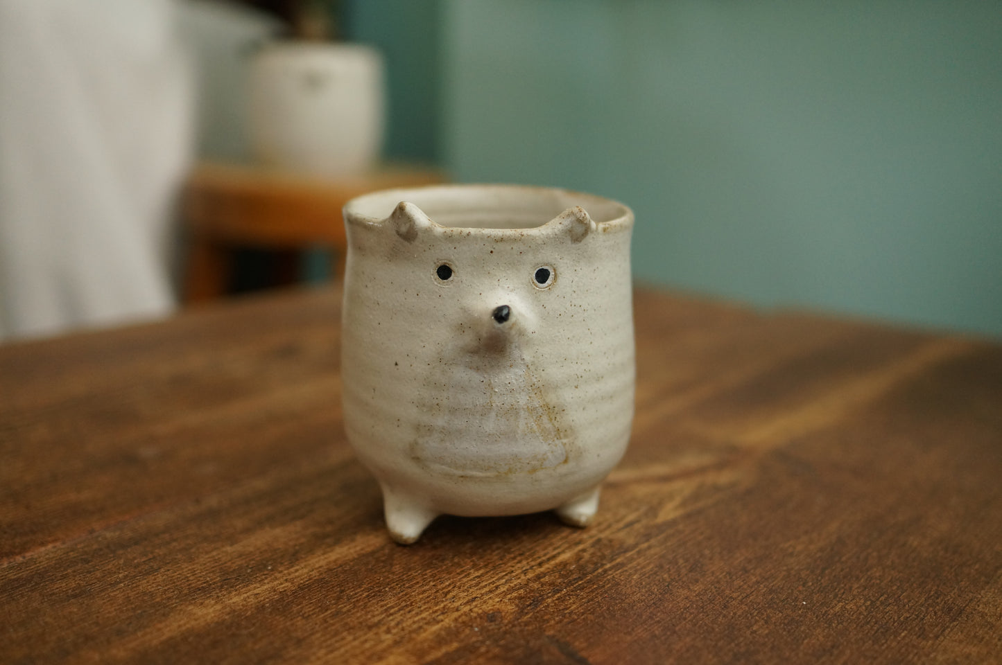 Four Legs White Fox Cup