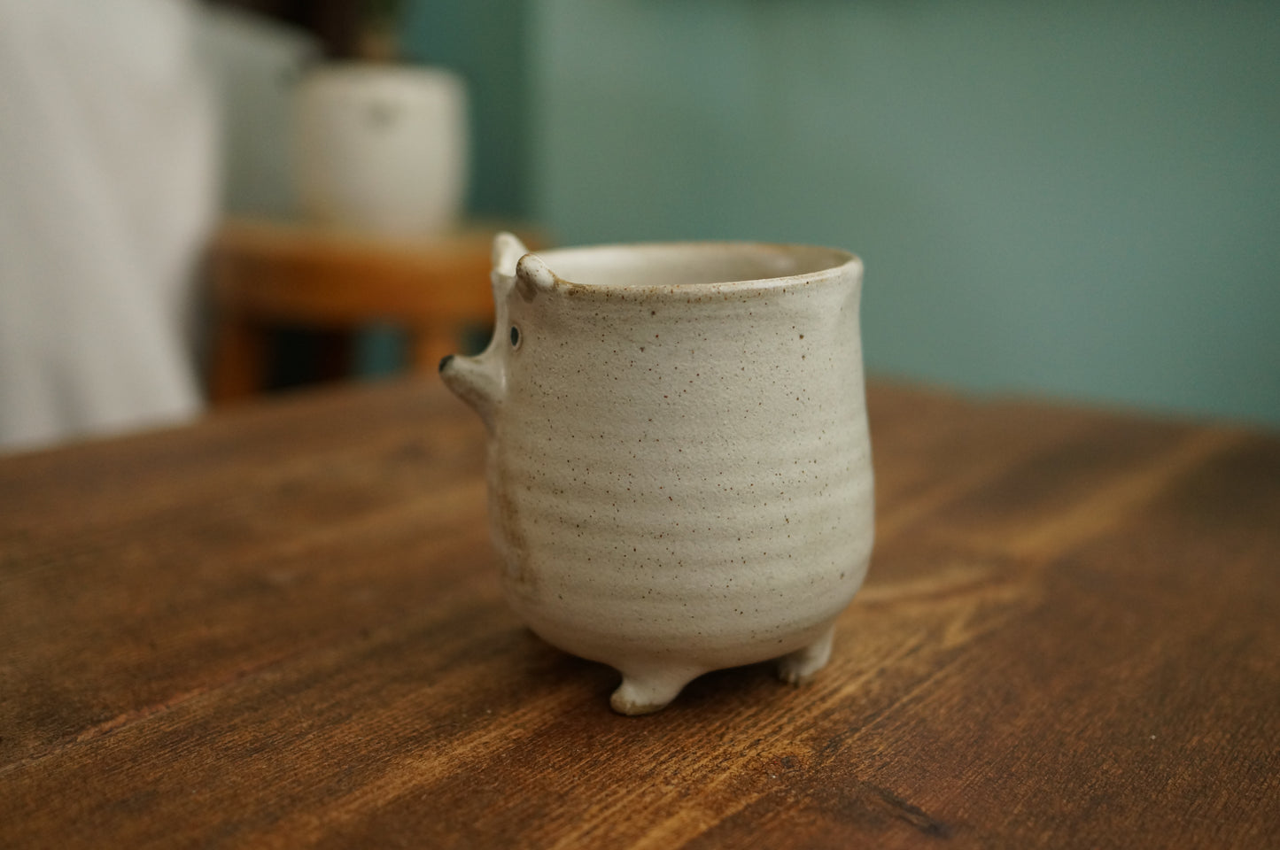 Four Legs White Fox Cup