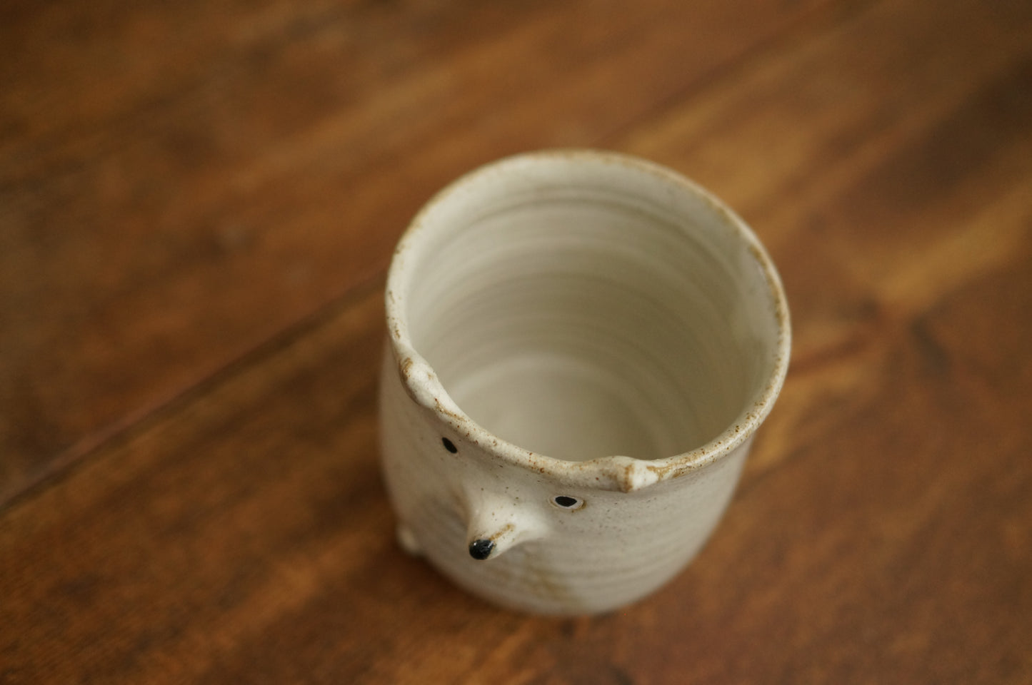Four Legs White Fox Cup