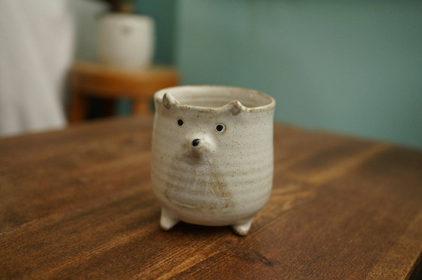 Four Legs White Fox Cup