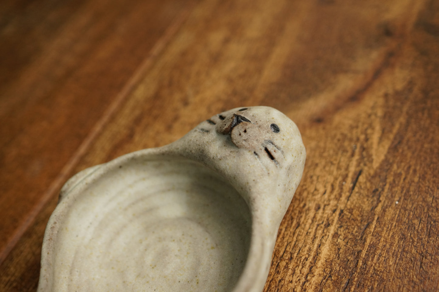 Seal Holder