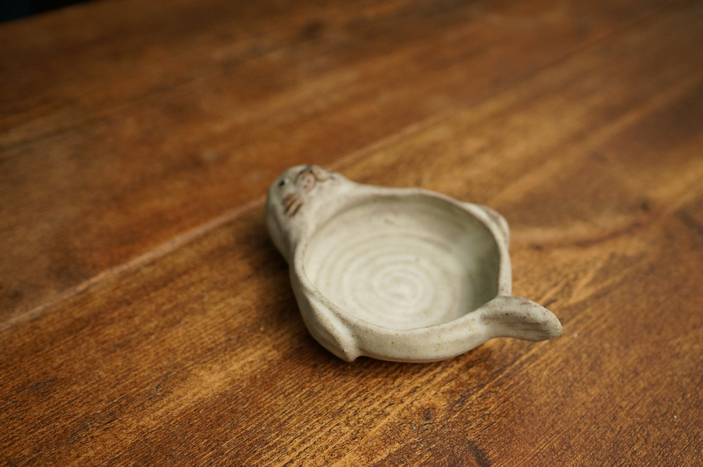 Seal Holder