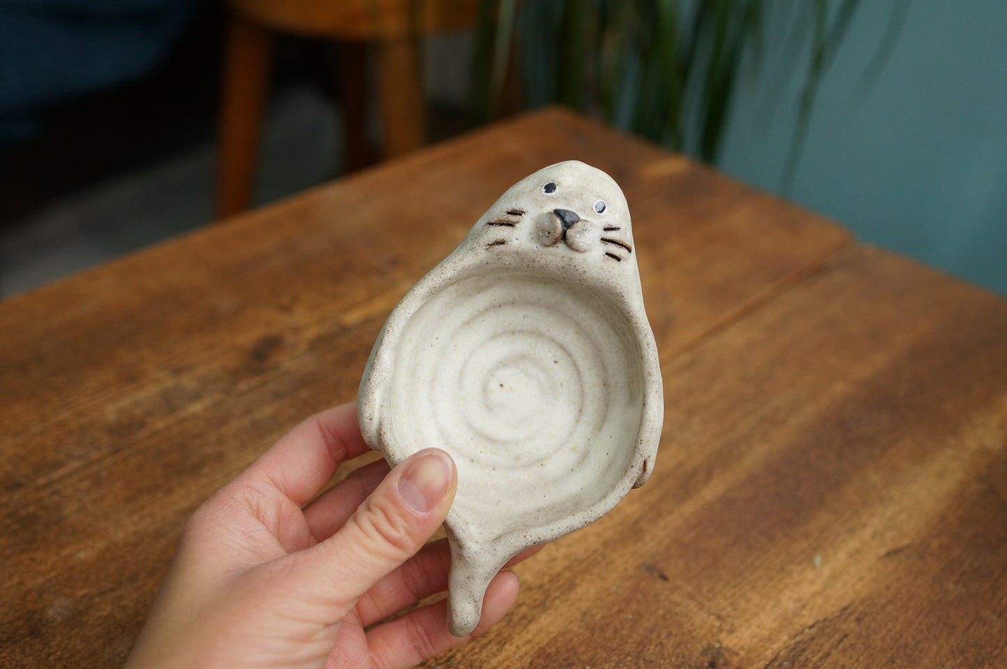 Seal Holder