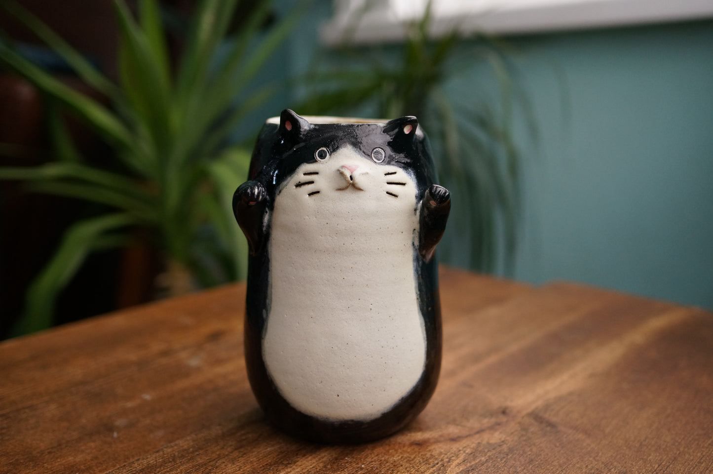 Black Cat Vase
