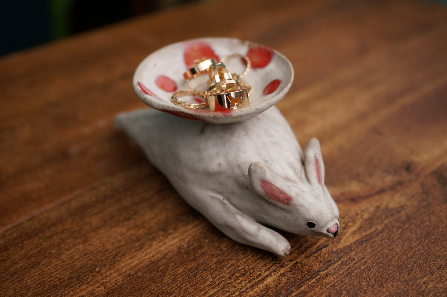 Rabbit Holder