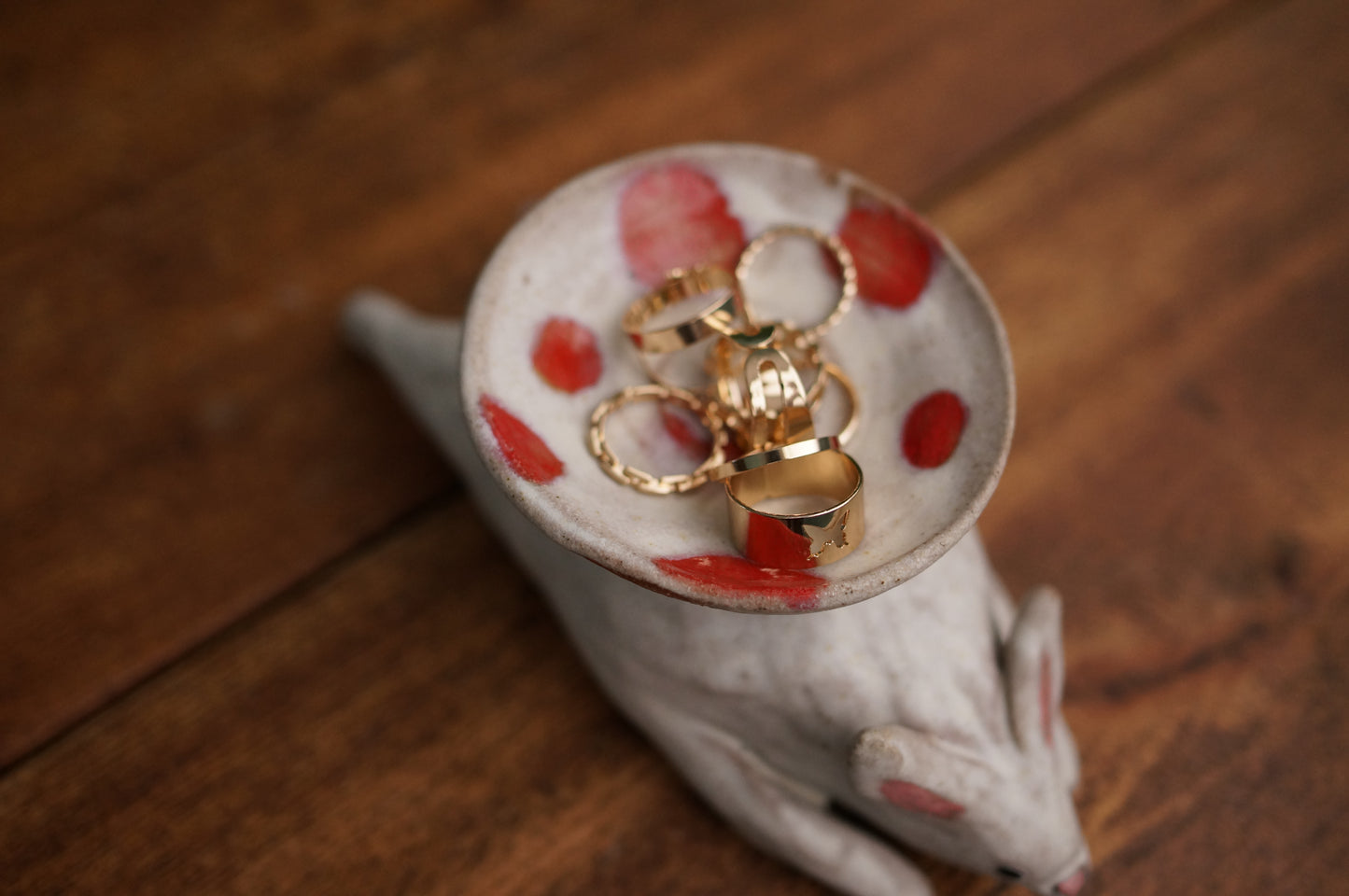 Rabbit Holder