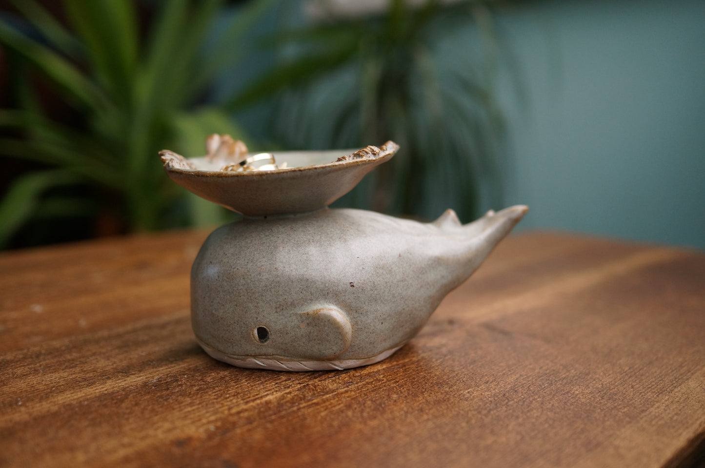 Whale Holder