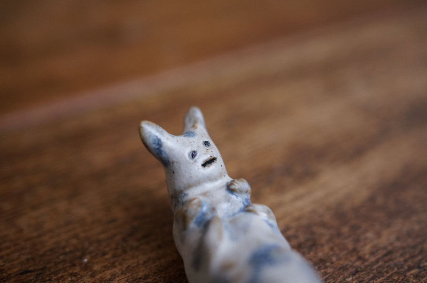 Caterpillar Chopstick/Brush Rest