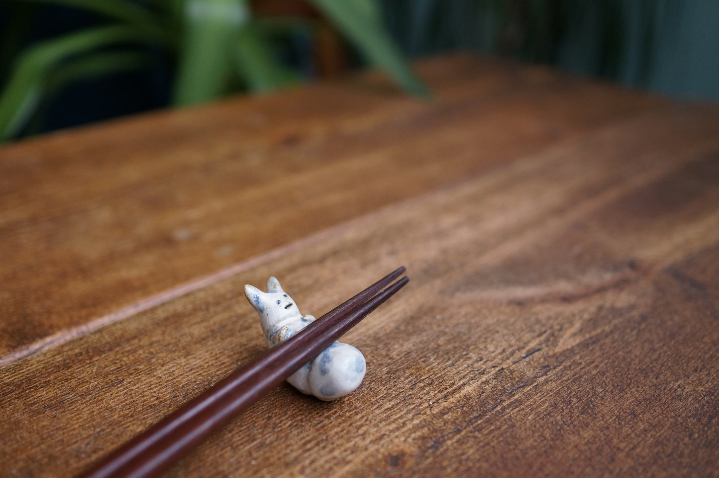 Caterpillar Chopstick/Brush Rest