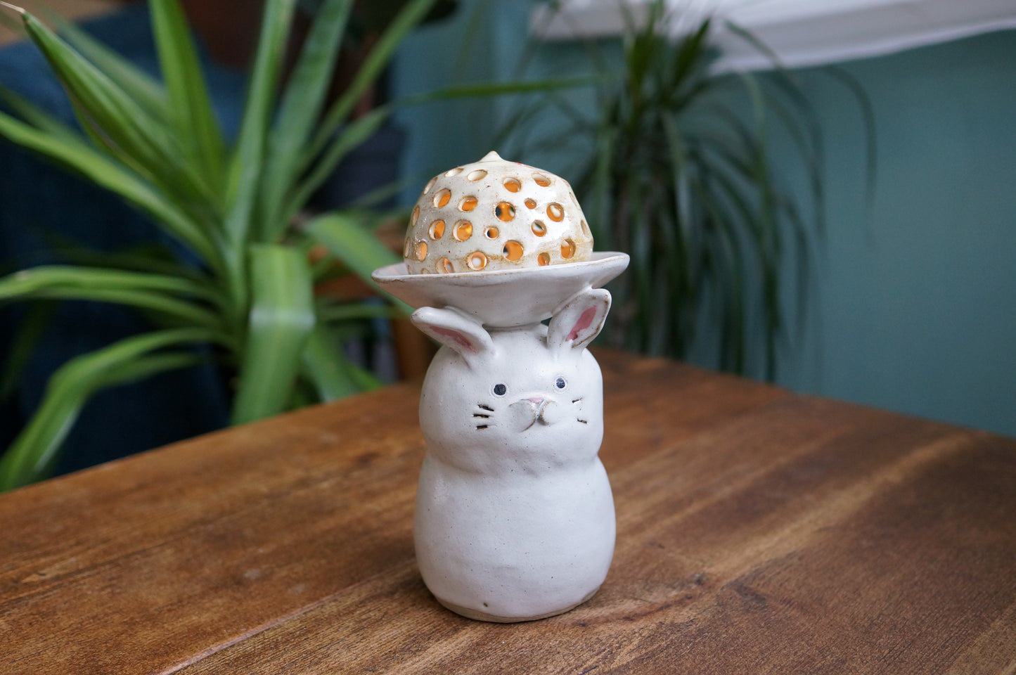 Moon Rabbit Holder / Tea light Holder