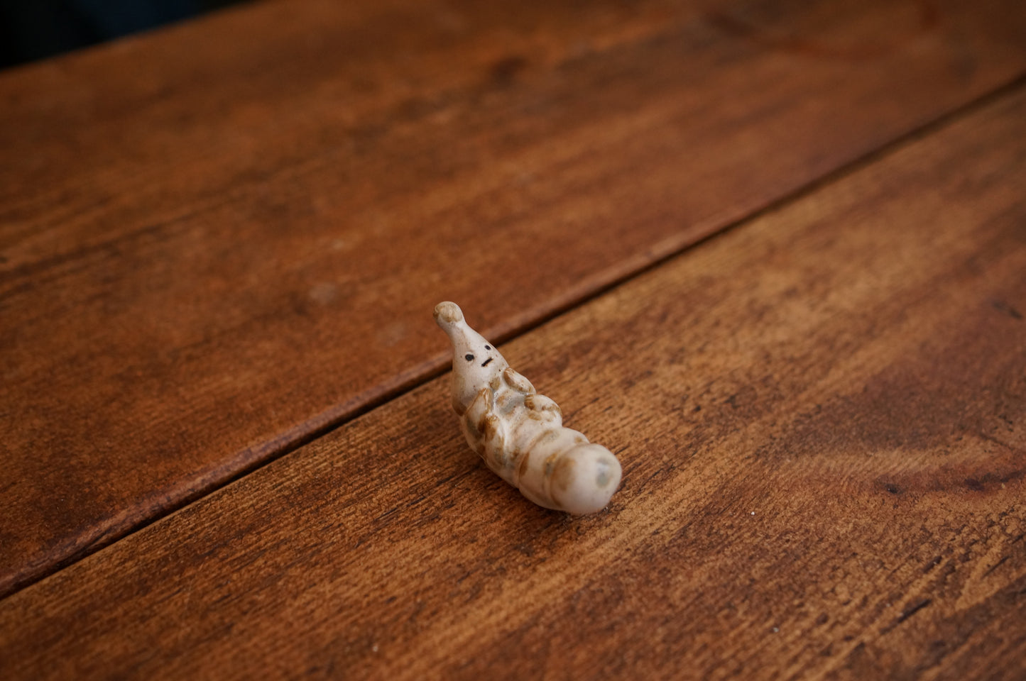Caterpillar Chopstick/Brush Rest