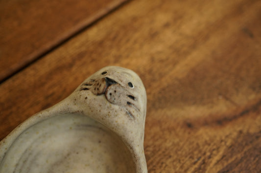 Seal Holder