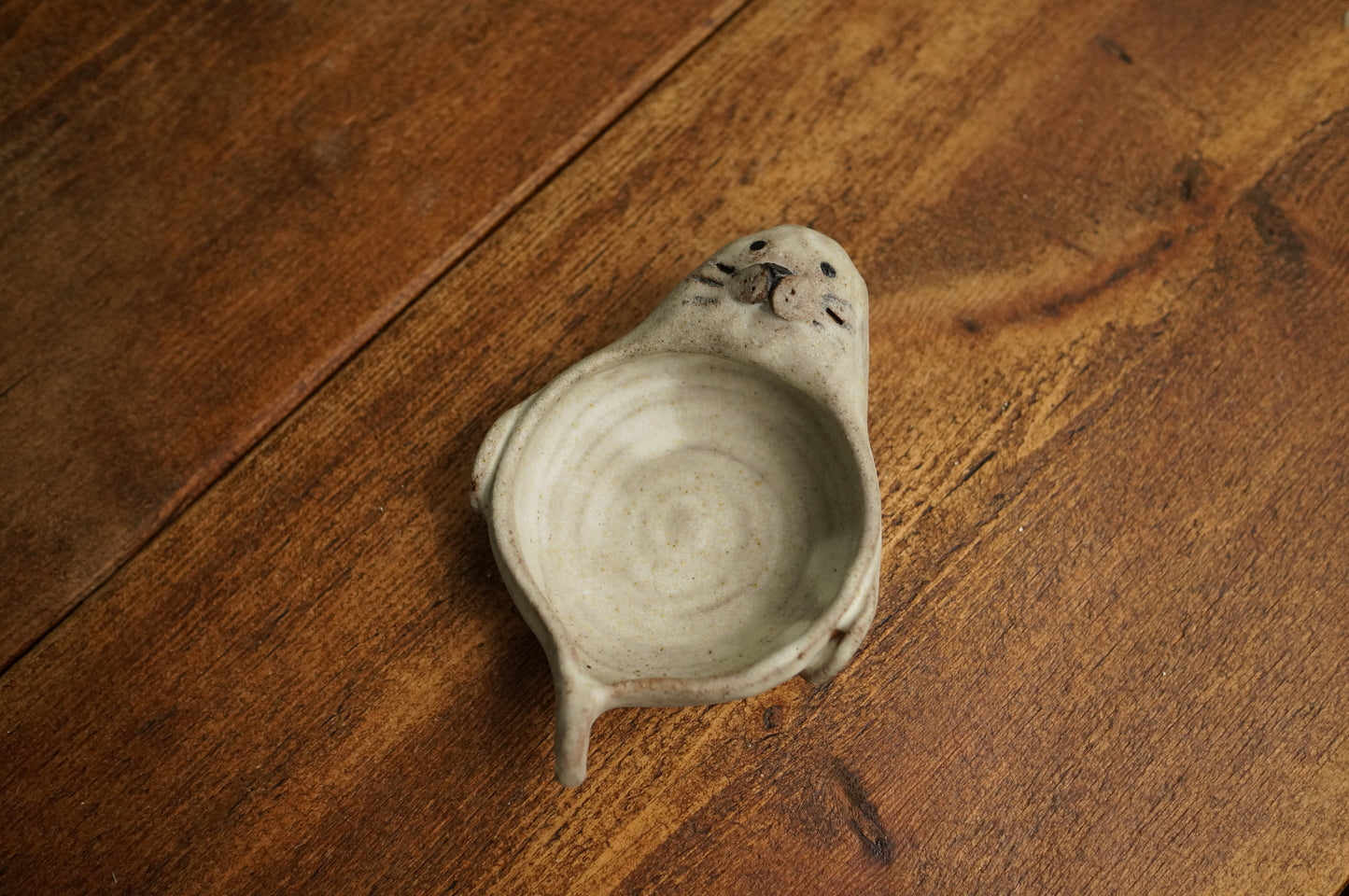 Seal Holder