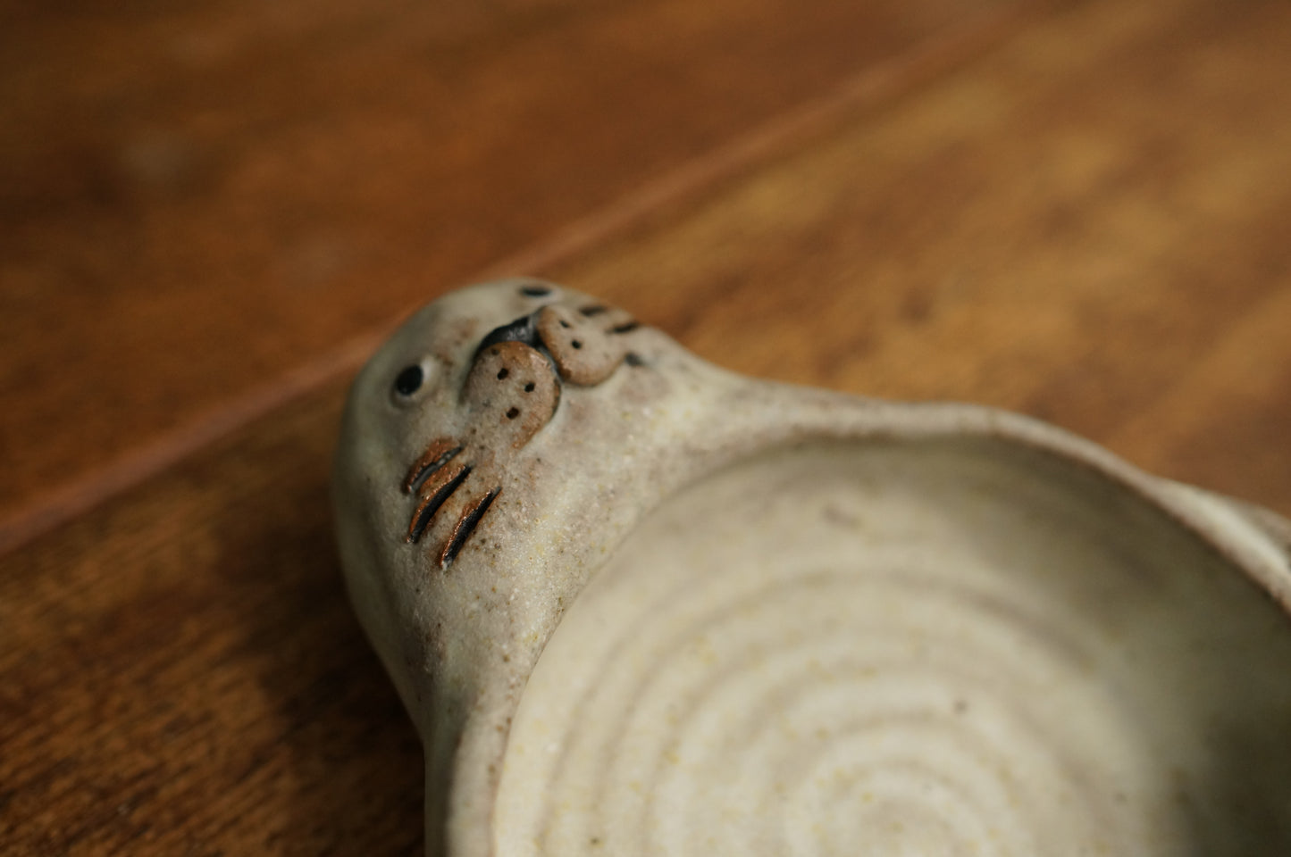 Seal Holder