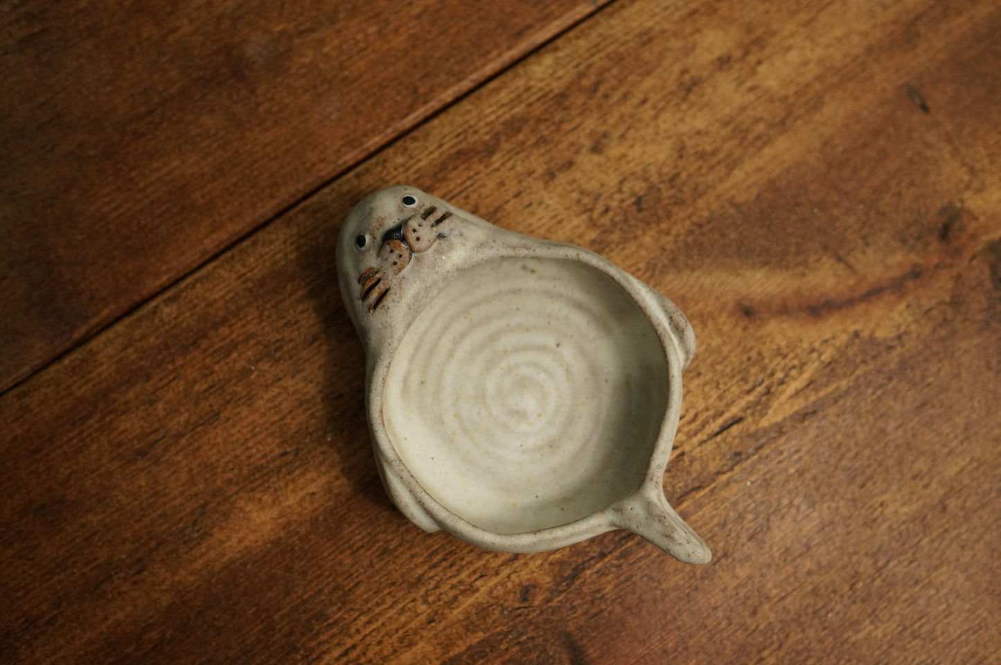 Seal Holder