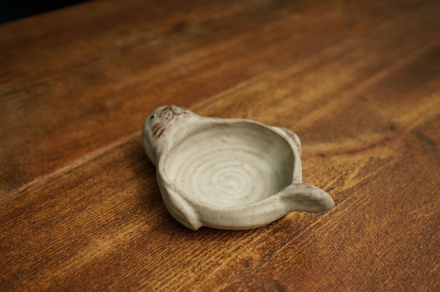 Seal Holder