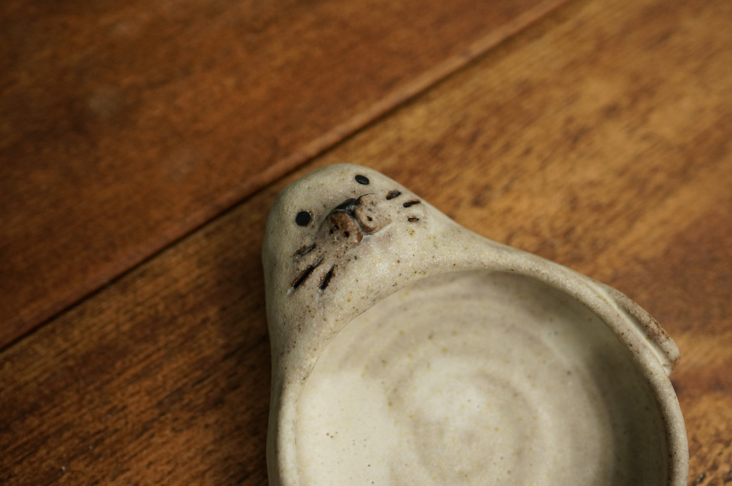 Seal Holder