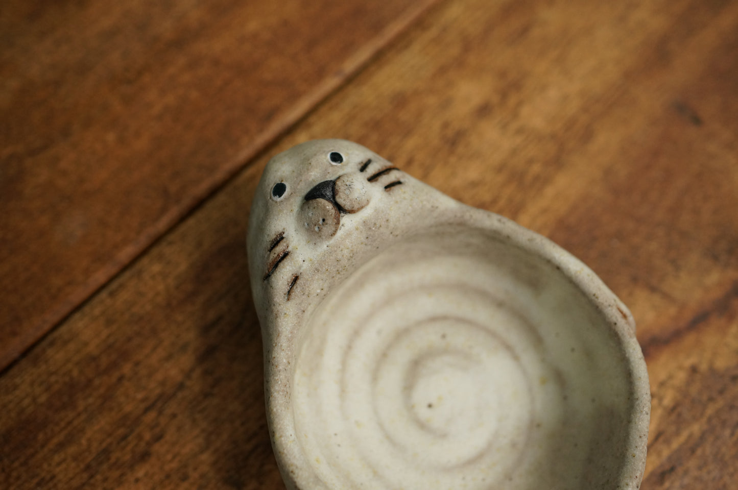 Seal Holder