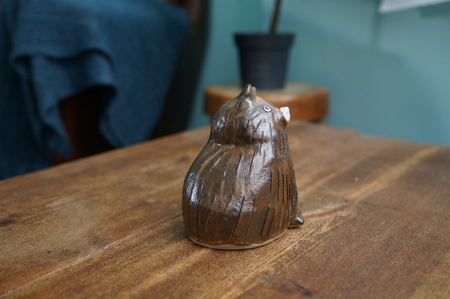 Matt Brown Bear Vase