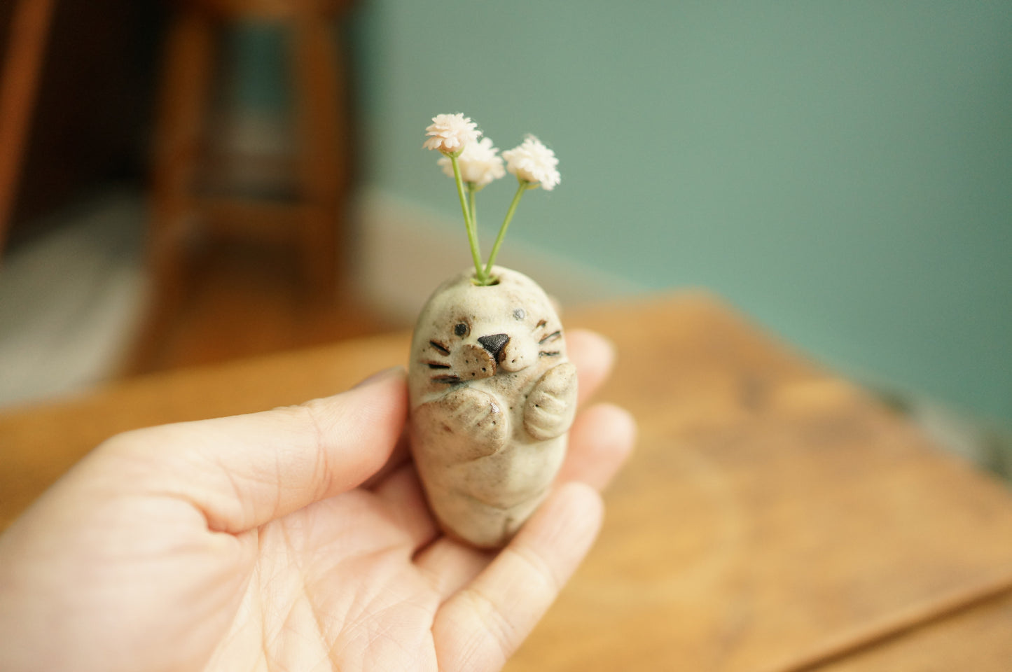 Seal Mini Vase
