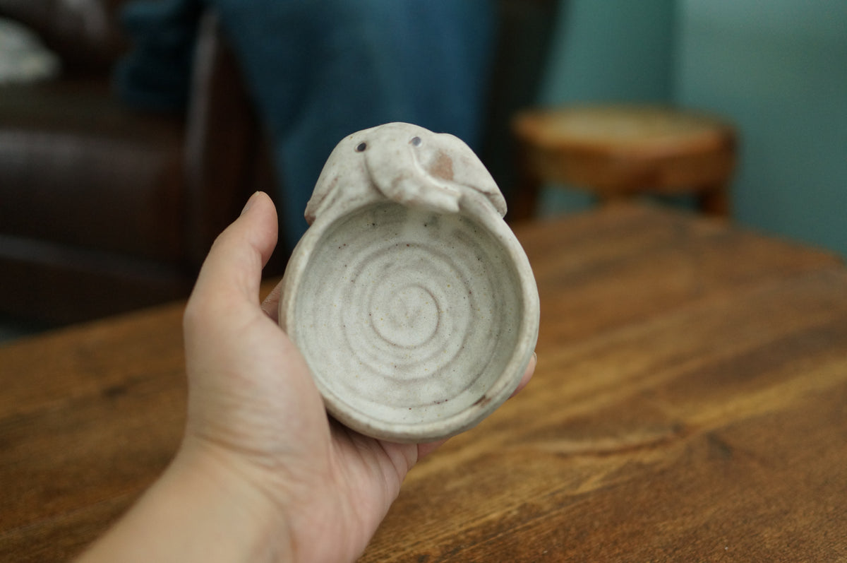 Elephant Holder