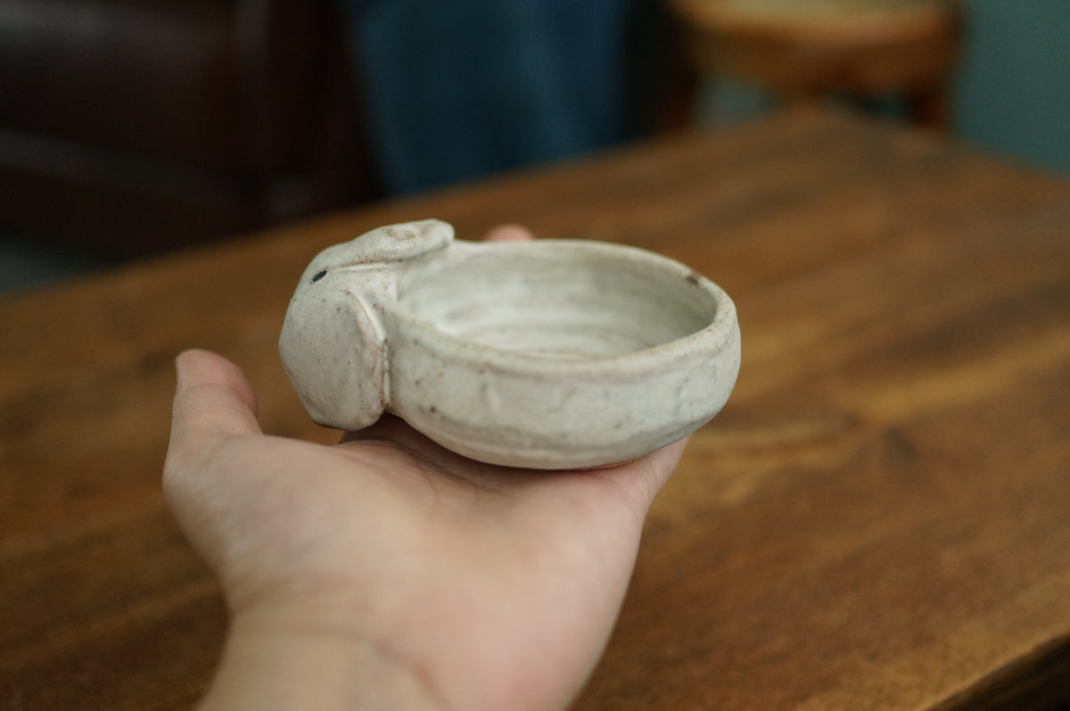 Elephant Holder