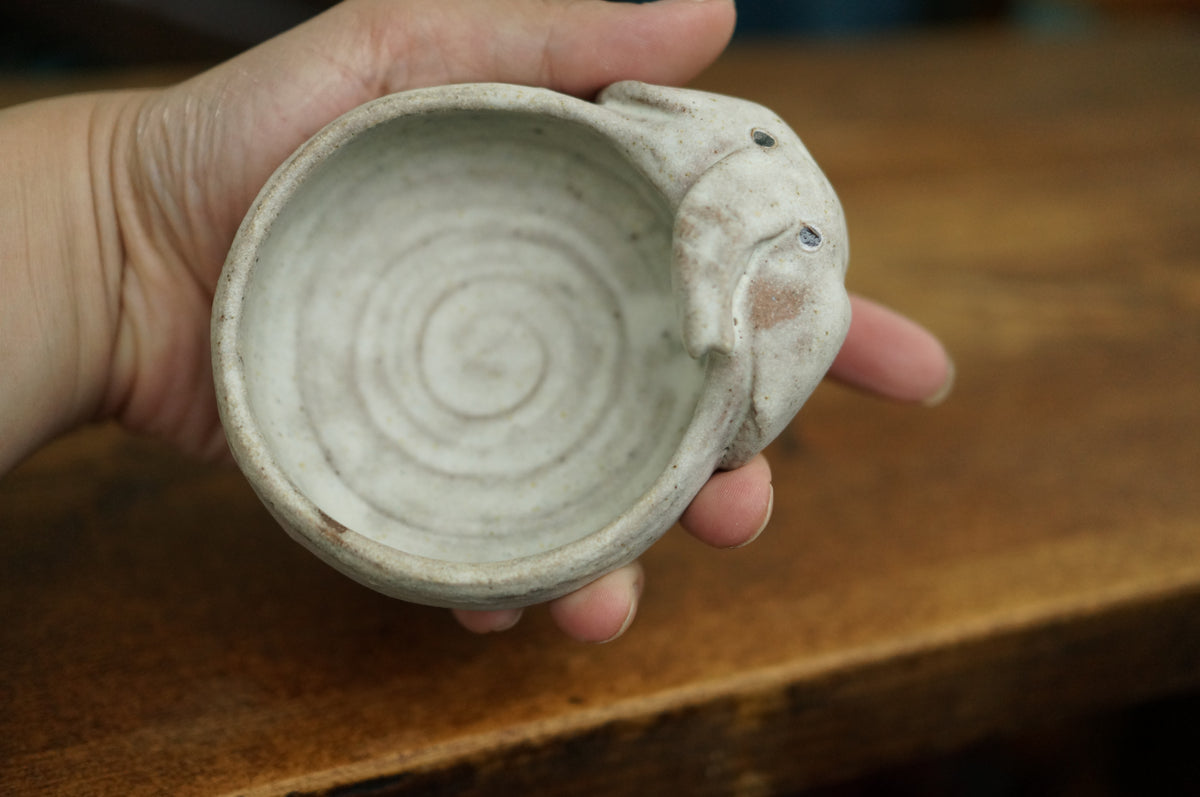 Elephant Holder